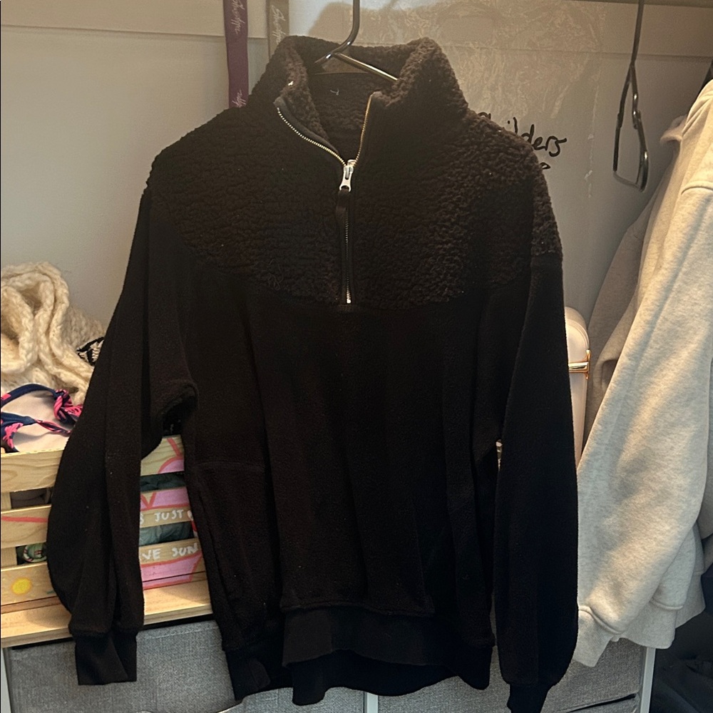 Aerie Black Fleece Pullover